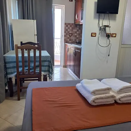 Ester Aparthotel 4*