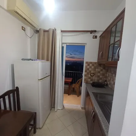 Ester كساميل