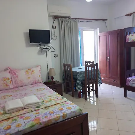 Apartmanhotel Ester 4*